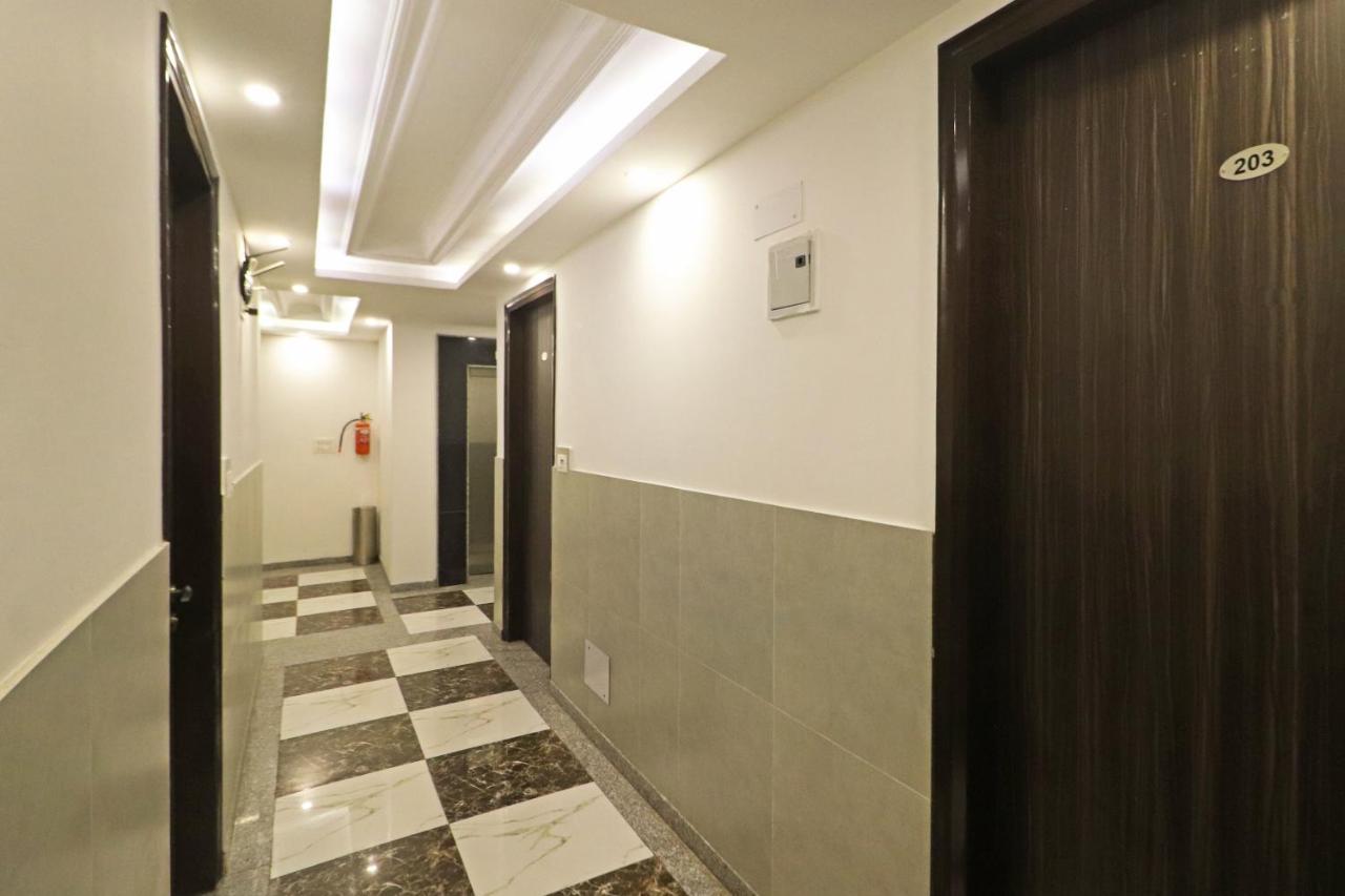 Hotel Almora Near Delhi Airport Új-Delhi Kültér fotó