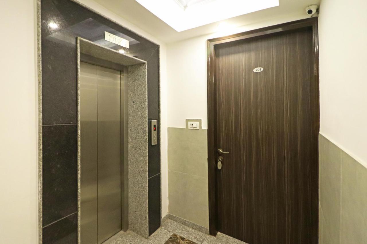 Hotel Almora Near Delhi Airport Új-Delhi Kültér fotó