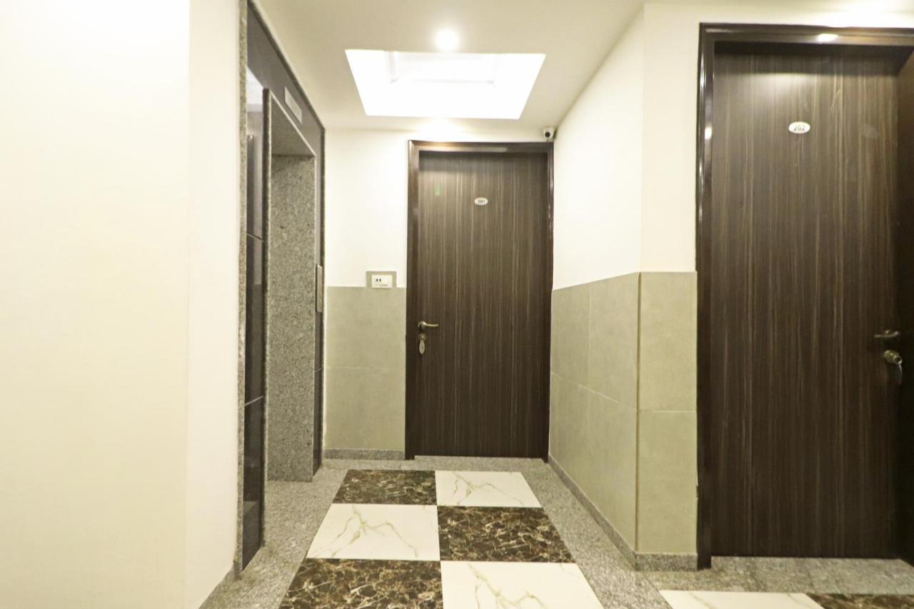 Hotel Almora Near Delhi Airport Új-Delhi Kültér fotó