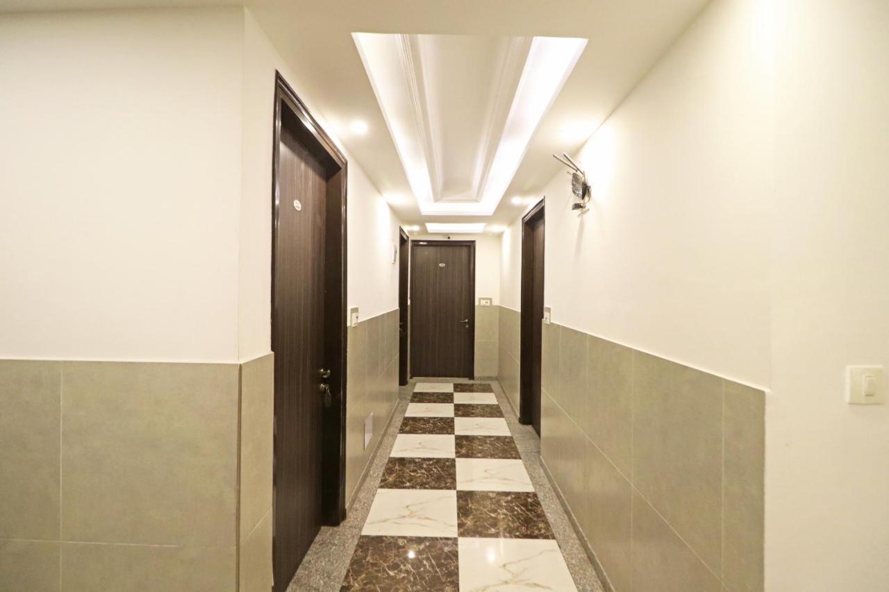 Hotel Almora Near Delhi Airport Új-Delhi Kültér fotó