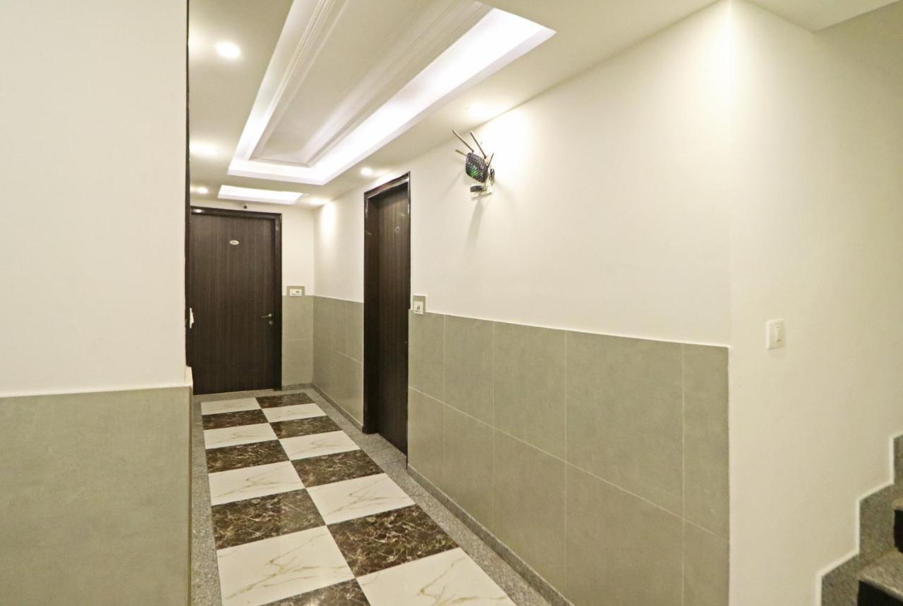 Hotel Almora Near Delhi Airport Új-Delhi Kültér fotó